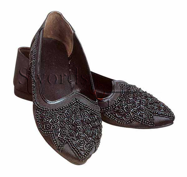 Perlenbesetzte Renaissance Schuhe, Größe 7
