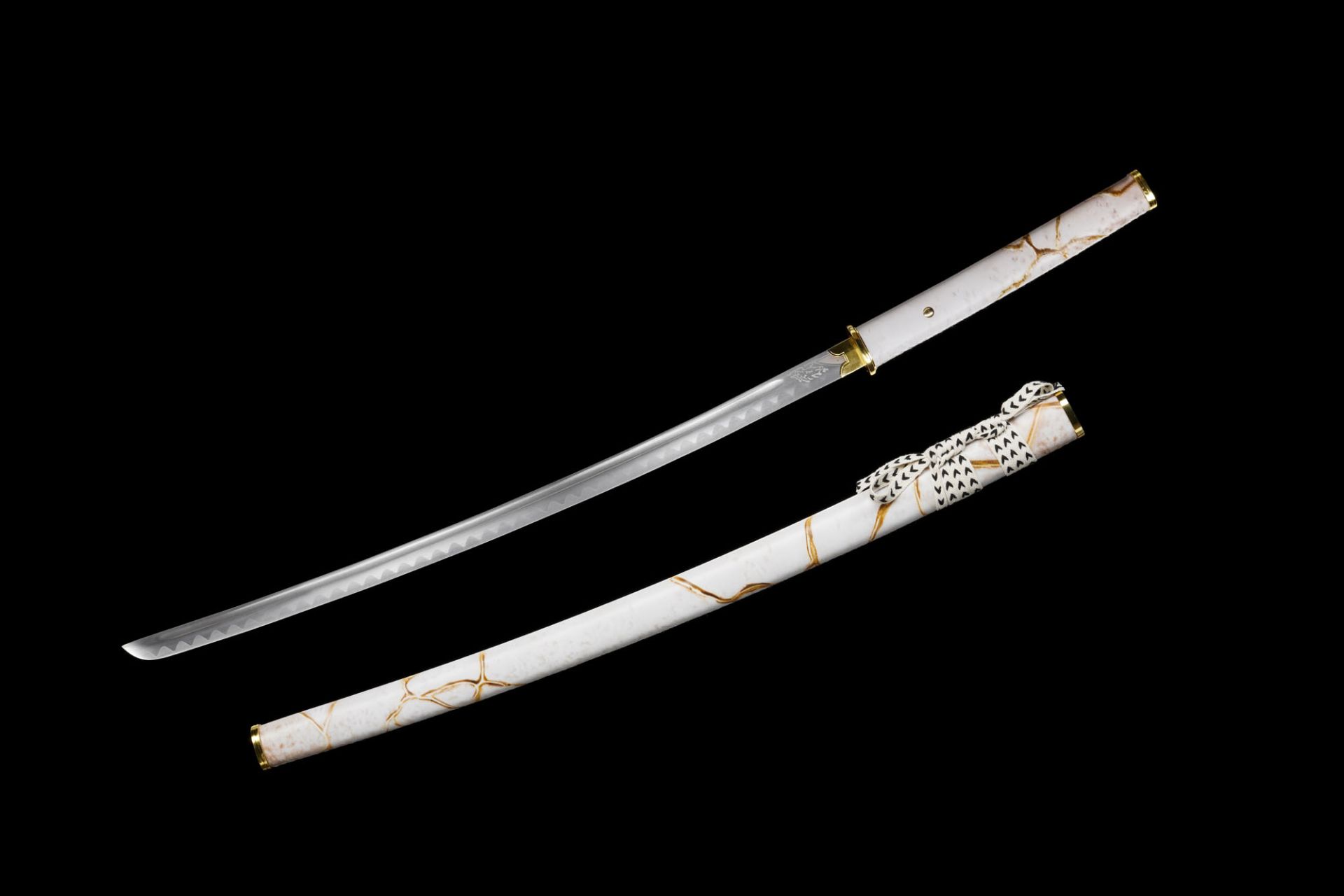 Ghost of Yōtei Katana Gilded Dawn 103cm | Atsu Schwert Replik aus echtem Karbonstahl | Samurai Cosplay Waffe mit PU-Kunstleder Scheide | Leichtes Anime Deko-Schwert