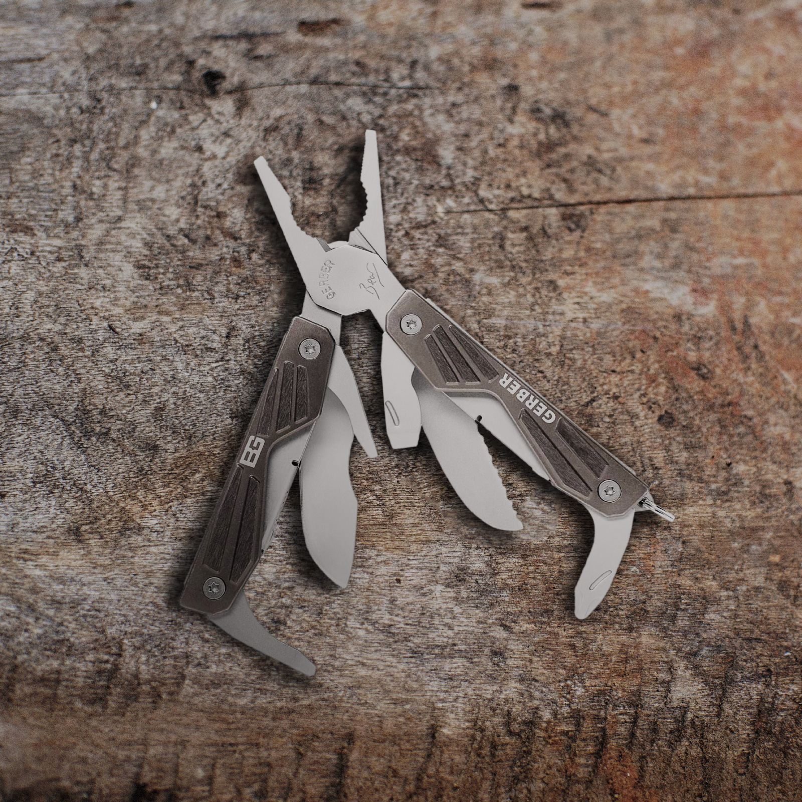 Bear Grylls Compact MultiTool 