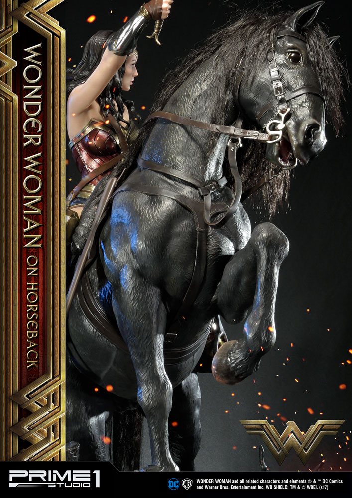 Wonder Woman Statue Wonder Woman on Horseback 138 cm