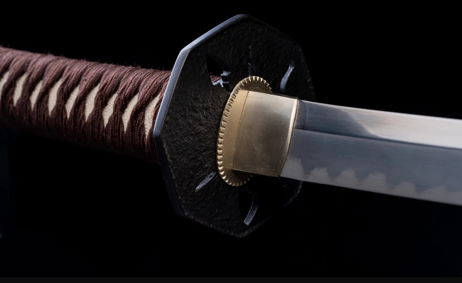 Amourer's Katana, 72,39 cm Klingenlänge, 27,94 cm Grifflänge