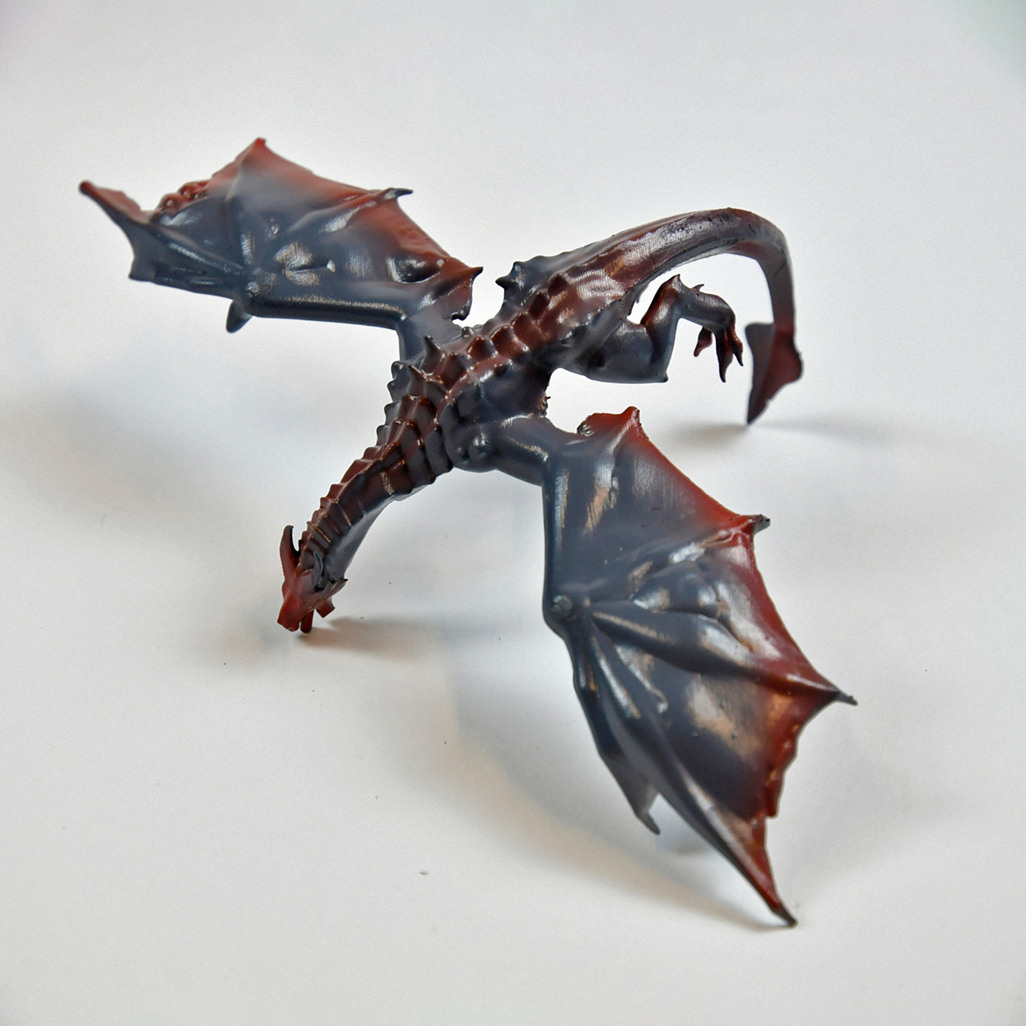 Drachenlampe aus 3D-Drucktechnik, feuerspeiender Drache