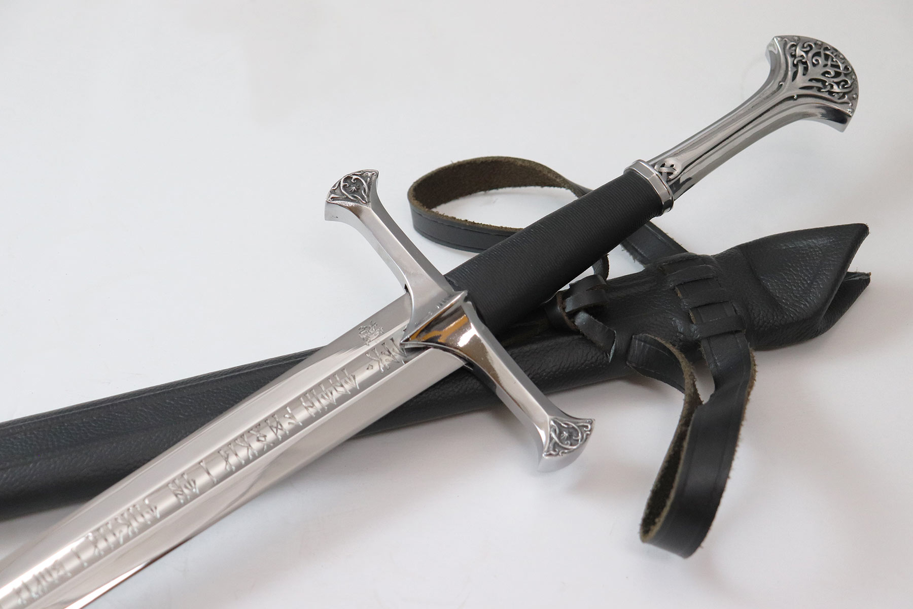 Anduril Dolch mit Scheide