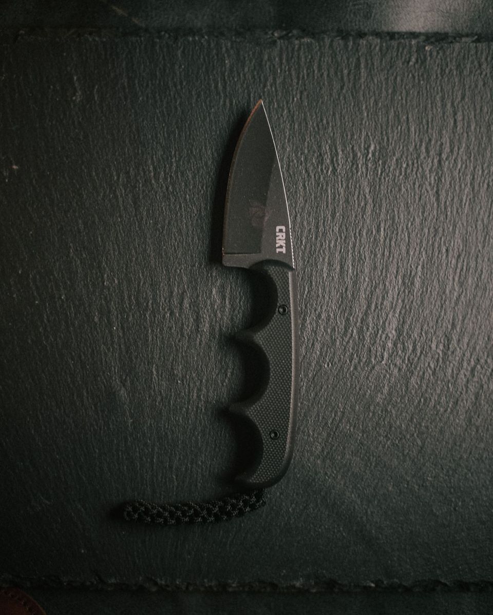 Minimalist Schwarz Drop-Point – Entwickelt von Alan Folts