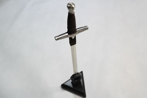 William Wallace Brieföffner mit Ständer
