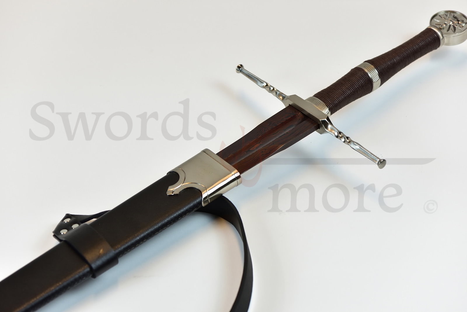Witcher - Gefaltetes Stahl Schwert mit Scheide, handgeschmiedet Blutdamast Edition
