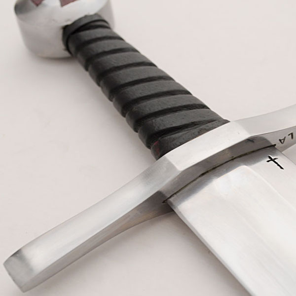 Legacy Arms Templerschwert – entwickelt von Bruce Brookhart