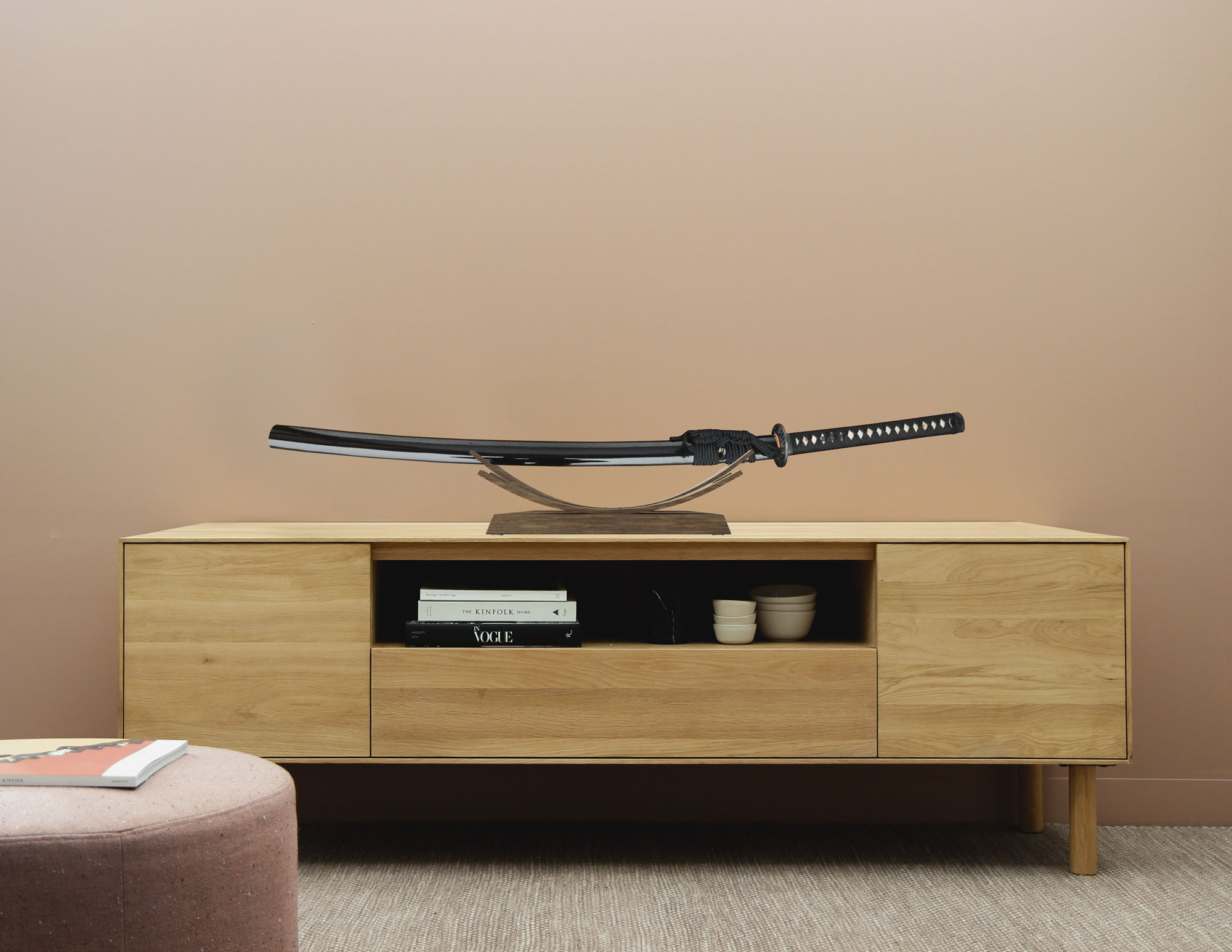 Design Ständer für 2 Schwerter – braun
