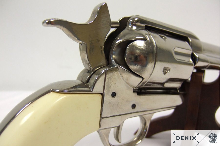 45er Colt Peacemaker, nickelf. m. Griffmuld