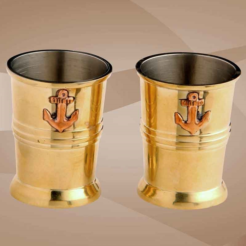 Kapitänsbecher mit Aufbewahrungsbox